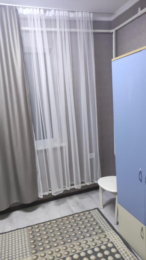 Хостел На Барахолки Almatî Exterior foto